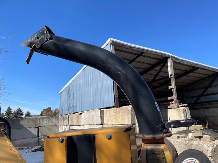 #6052-•-2000-woods-8100-chipper-image-12