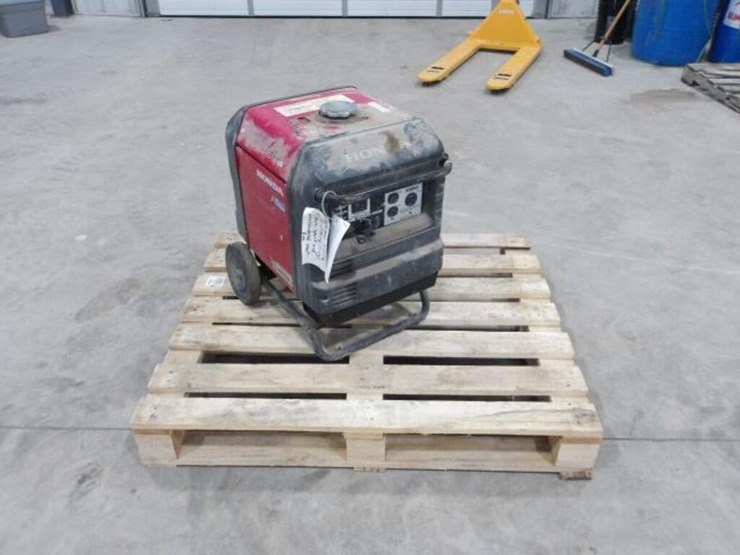 honda-eu3000is-image-4