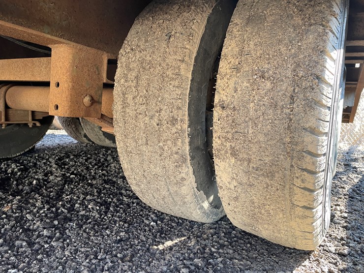 #6061-•-2004-redi-haul-12-ton-tandem-axle-flatbed-equipment-trailer-(has-wi-title)-image-12