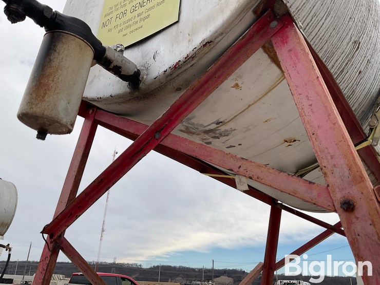 free-standing-300-gal-diesel-tank-image-14