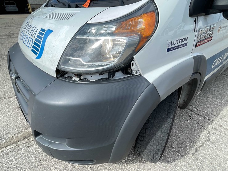 #1426-•-2016-white-ram-van-(has-wi-title)-(of)-image-11