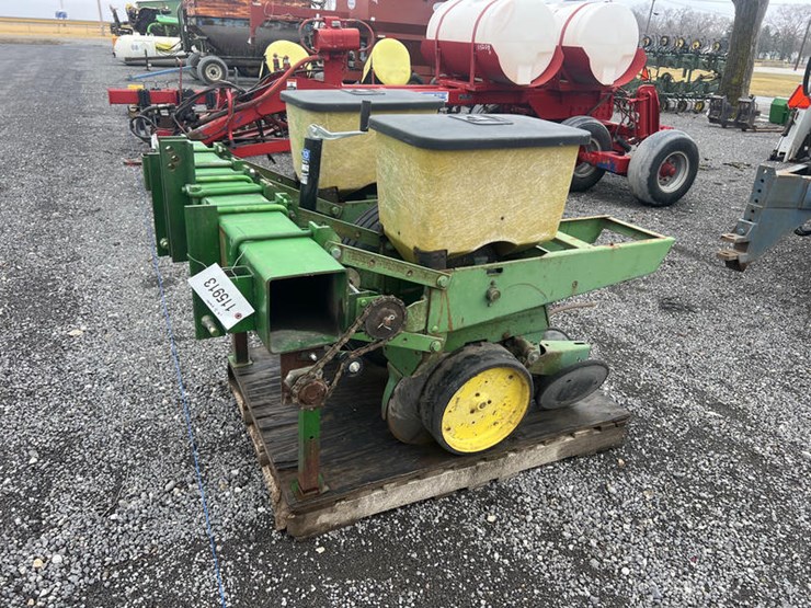 john-deere-2r-image-1