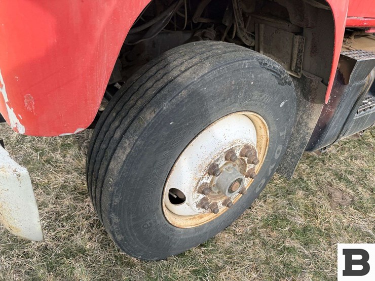 1985-international-s2300-image-23