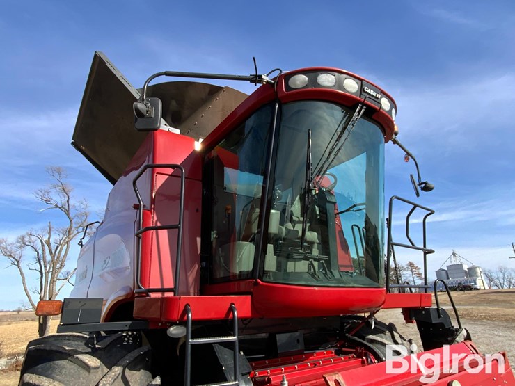 2010-case-ih-7088-image-18