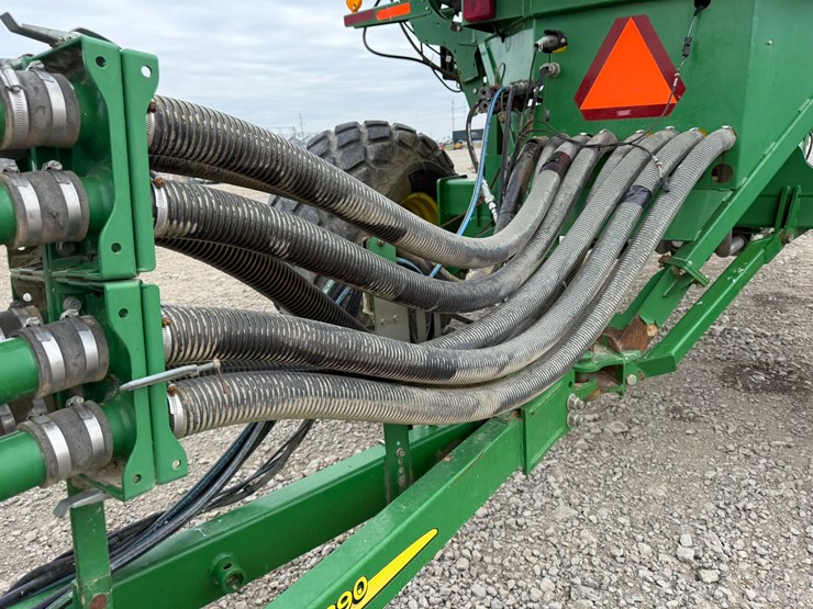 john-deere-1890-image-35