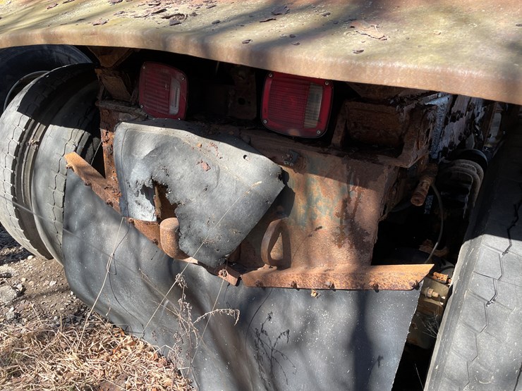 1993-mack-dm690s-image-20