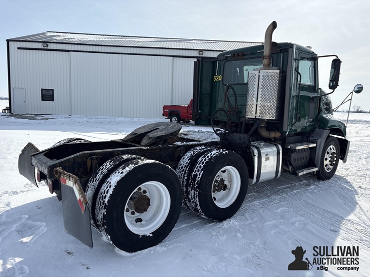 2014-mack-pinnacle-cxu613-image-5