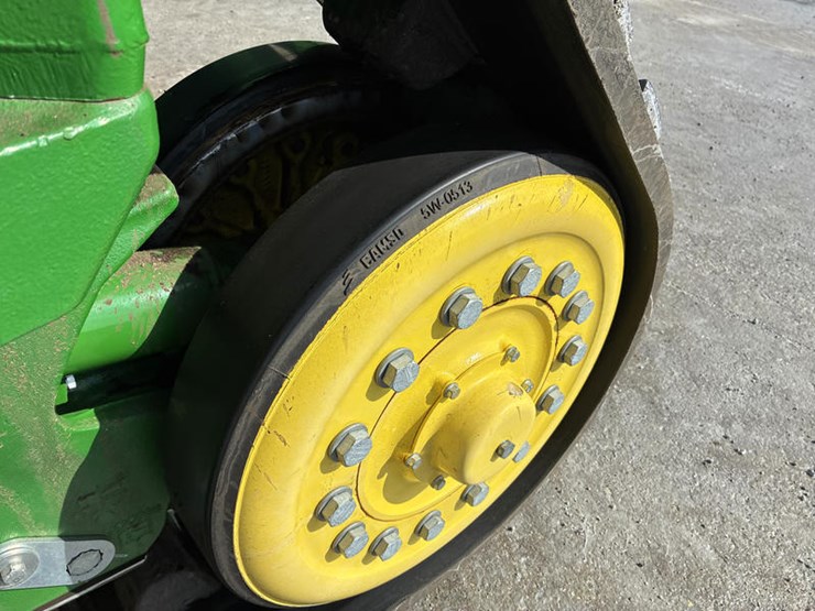 2023-john-deere-8rx-370-image-45