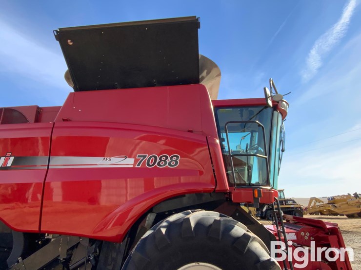 2010-case-ih-7088-image-17