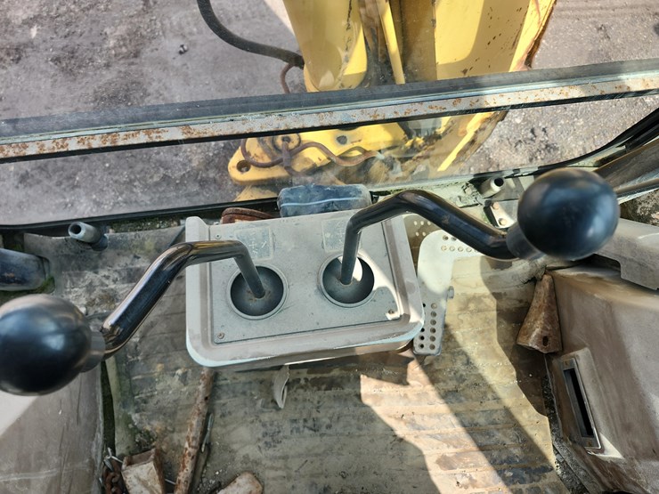 tag-#271,-1997-jd-310e-backhoe-image-17