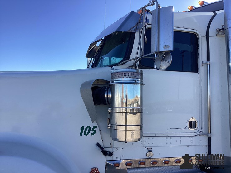 2005-kenworth-w900l-image-8