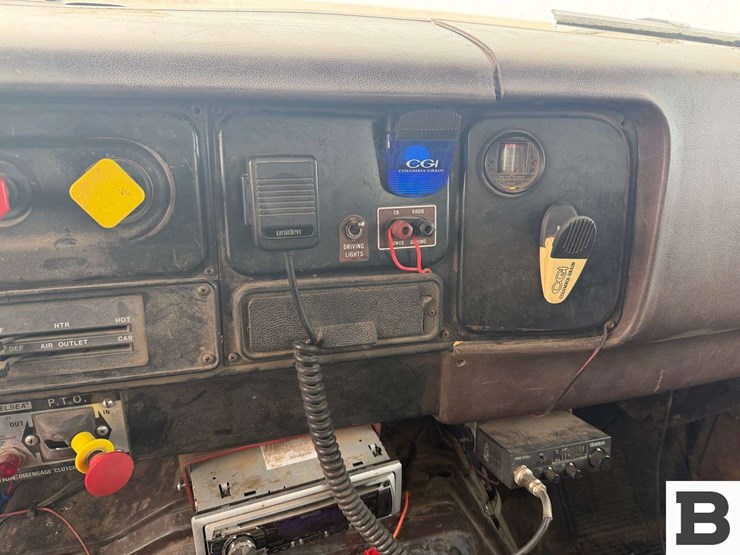 1985-international-s2300-image-60