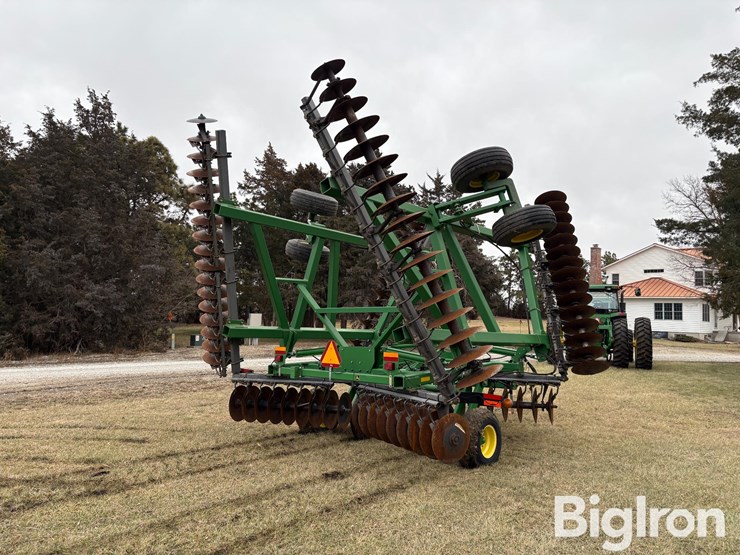 2010-john-deere-637-image-5