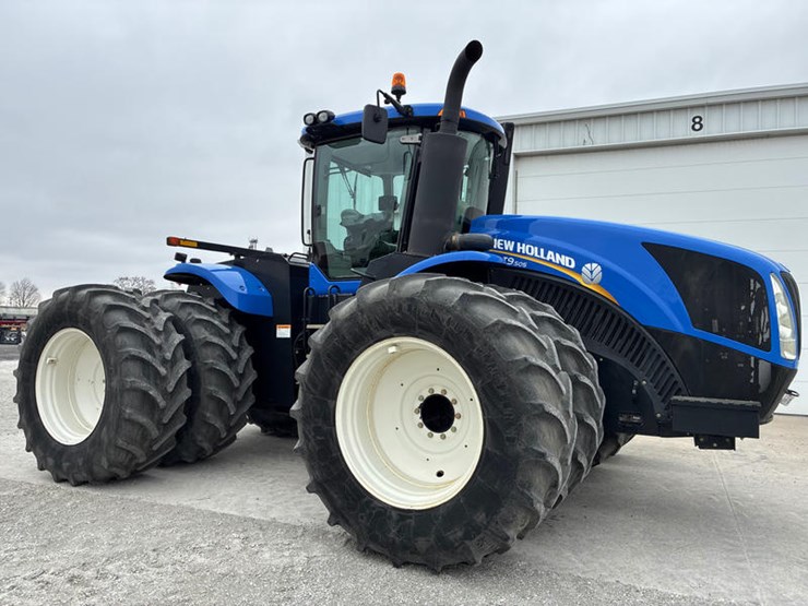 2013-new-holland-t9.505-image-1
