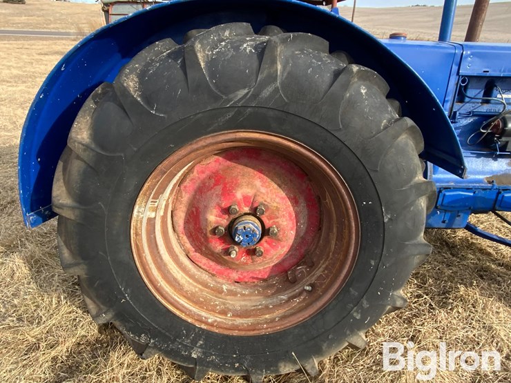 1930-case-c-2wd-tractor-image-17