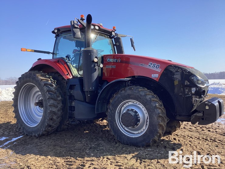 2022-case-ih-magnum-250-image-3