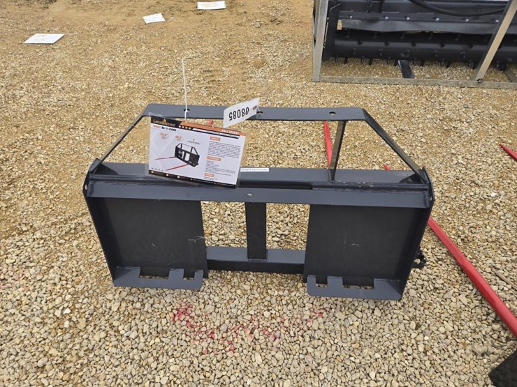 #8085-•-new-landhonor-skid-steer-bale-spear-image-3