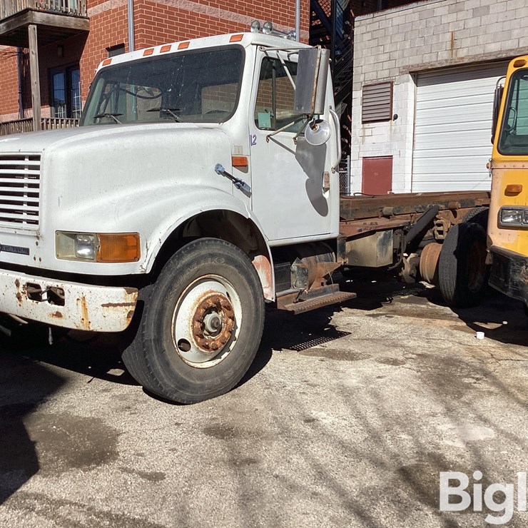 1997 INTERNATIONAL 4900