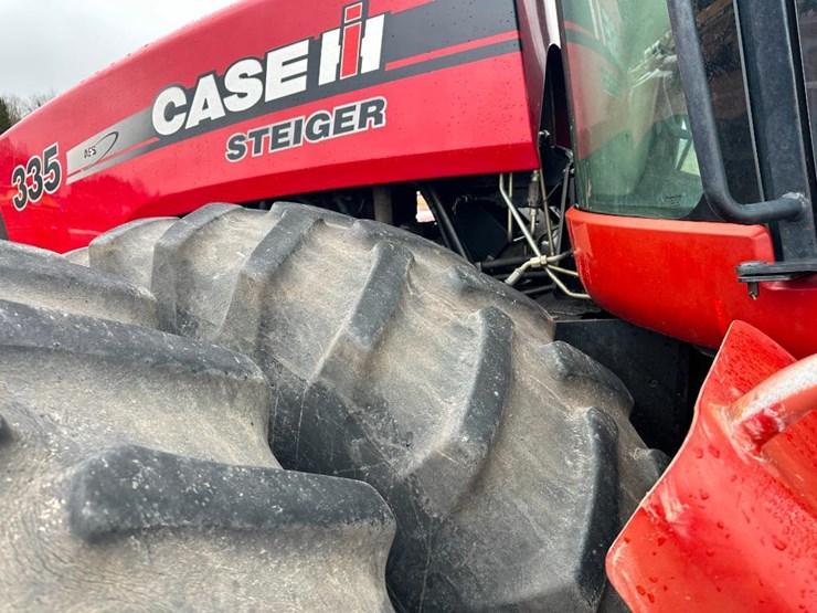 case-ih-steiger-335-image-17