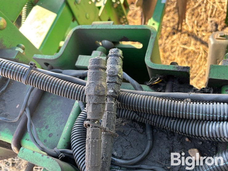 john-deere-856-image-16