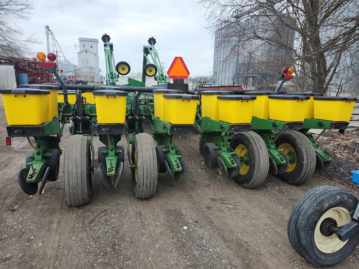 john-deere-1770-image-11