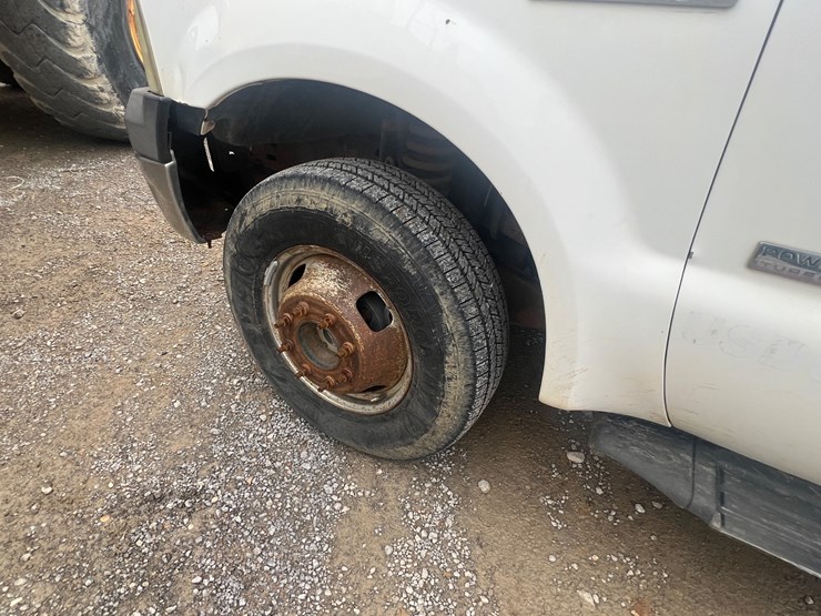 ford-f350-xlt-image-14