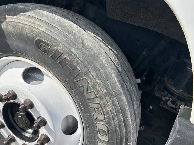 #39248-•-2000-freightliner-fd1-t/a-single-cab-truck-tractor-1fuy3mcb2ylb03327-image-7