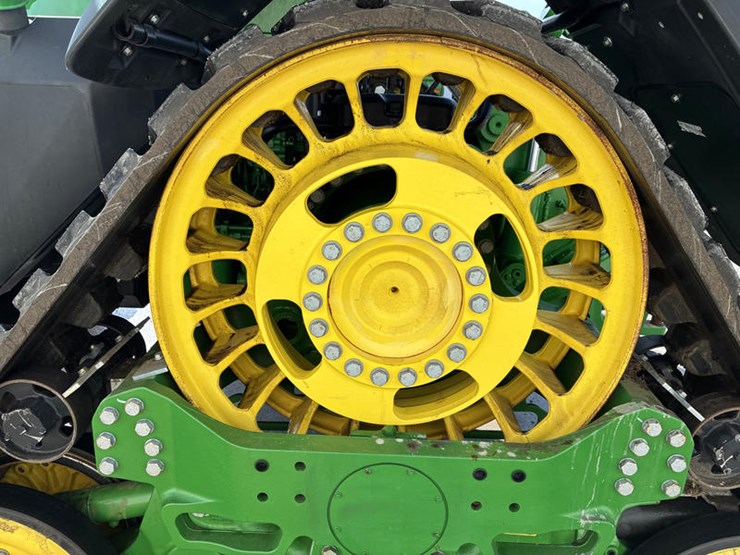 2023-john-deere-8rx-370-image-65