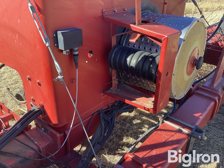 case-ih-16r30-planter-image-10