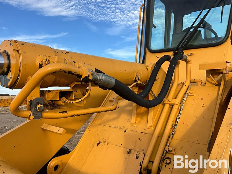 1992-deere-444e-image-17