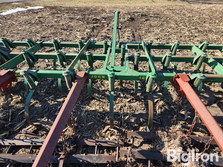 john-deere-15-image-11