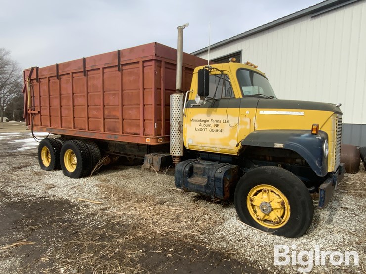 1975-international-fleetstar-image-3