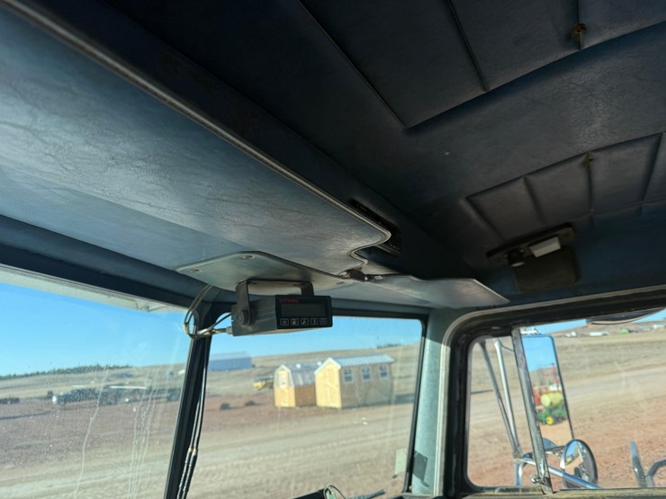 1993-peterbilt-377-image-83