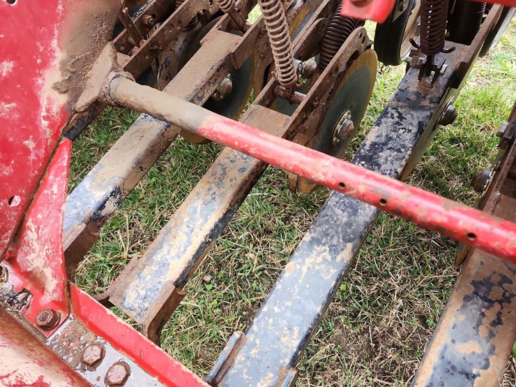 case-ih-5100-image-3