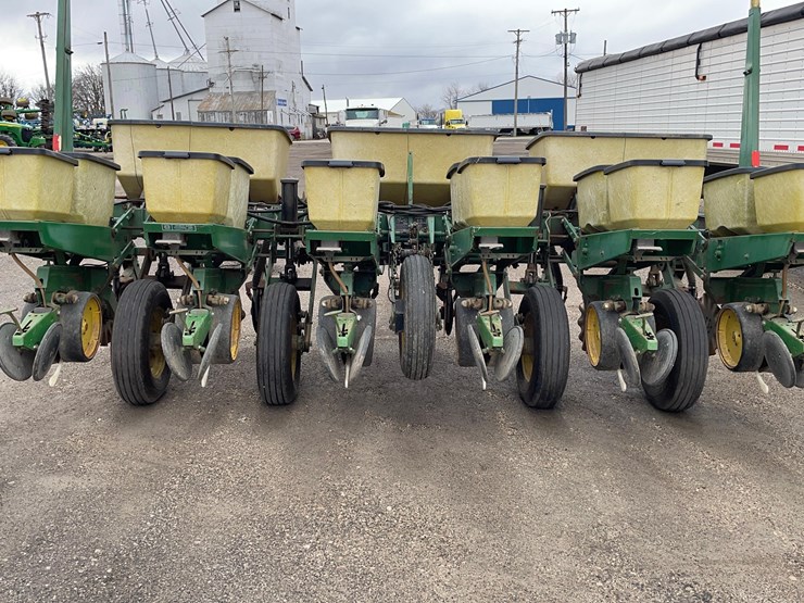 john-deere-7000-image-8