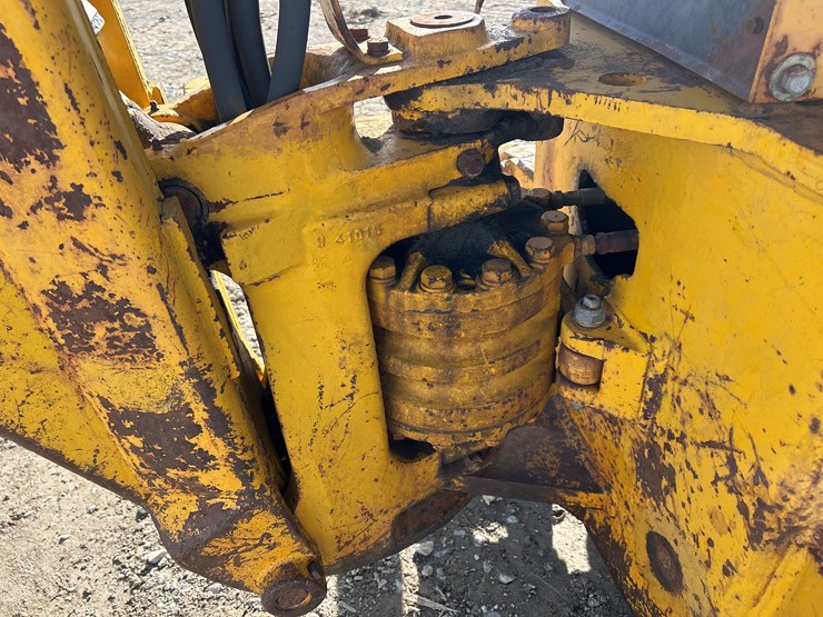 john-deere-350-image-26