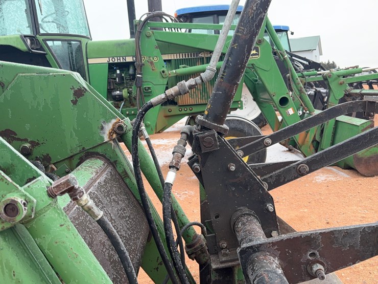 john-deere-4520-image-9