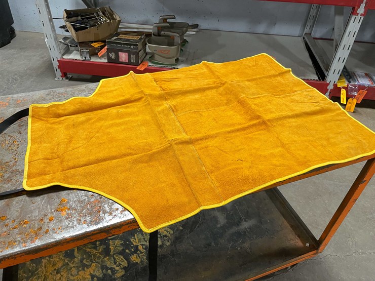 #2330-•-new-long-cowhide-welding-apron-(cw)-image-1