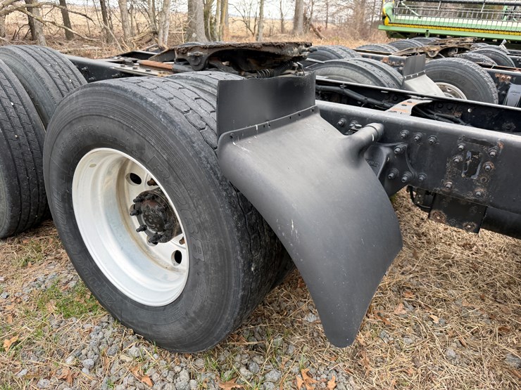 #40952-•-2016-freightliner-t/a-daycab-truck-tractor-3akjged50gshn2261-image-10