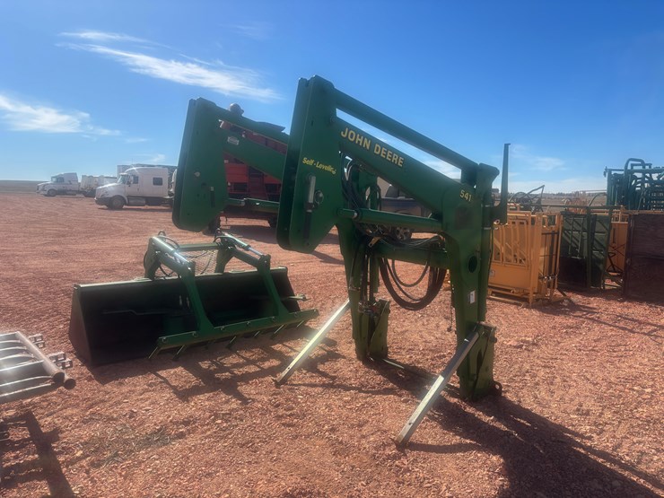 john-deere-541-image-5