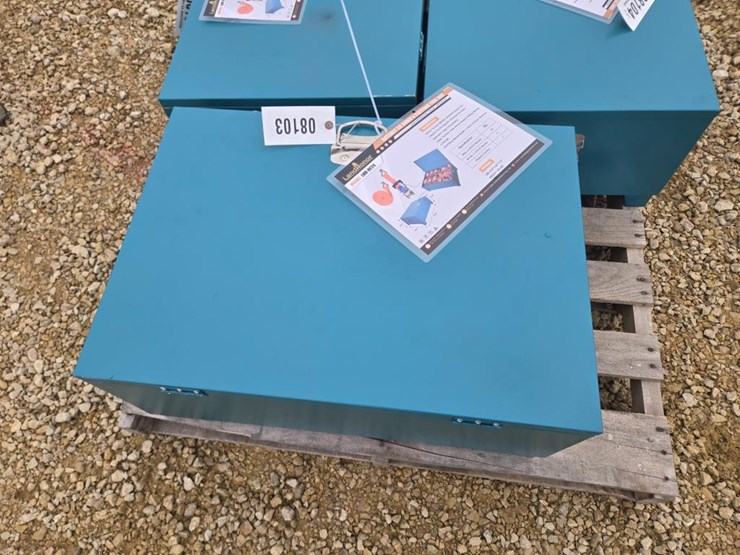 #8103-•-new-landhonor-ratchet-tie-down-&-flatpack-tool-box-image-1