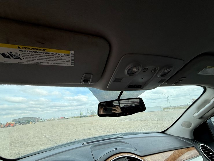 2012-buick-enclave-image-33