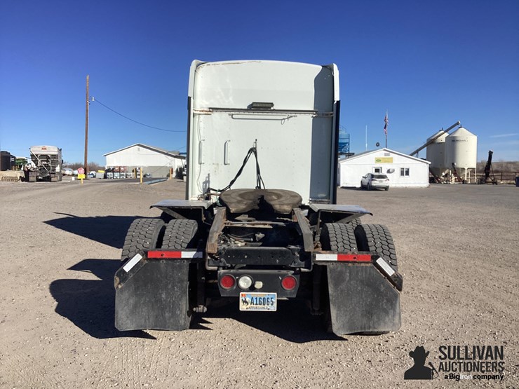 2005-kenworth-w900l-image-6