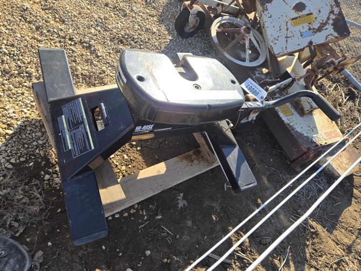 #8061-•-bulldog-hi-rise-5th-wheel-adapter-hitch-image-4