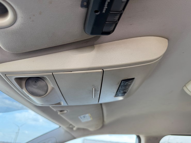 2014-dodge-grand-caravan-image-34