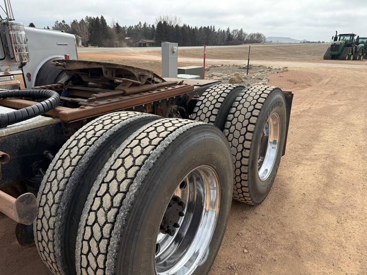 2000-kenworth-w900-image-16