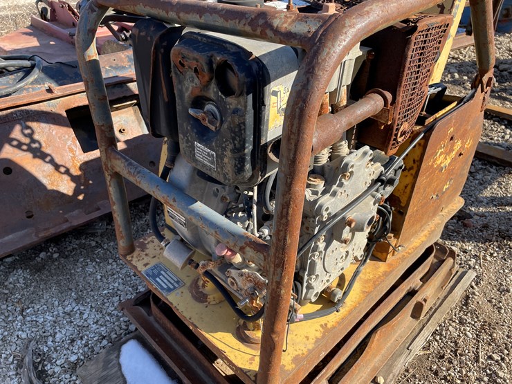 #6103-•-vibromax-at-45-heavy-duty-plate-compactor-image-7