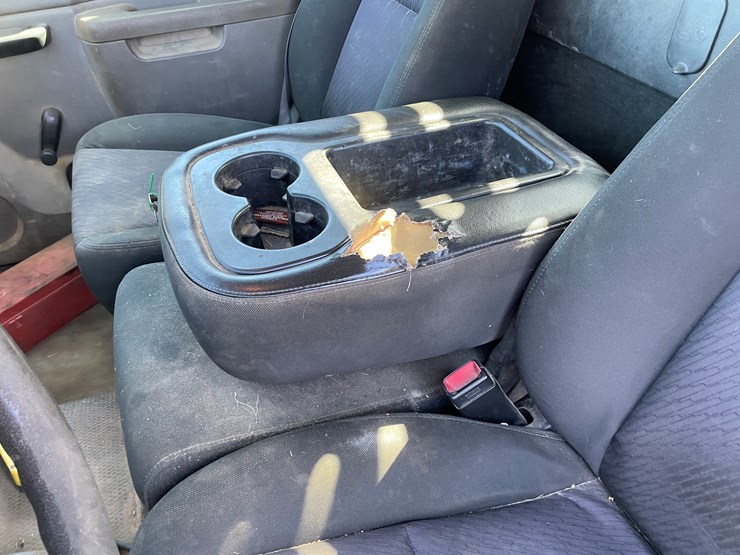 2012-gmc-3500hd-image-40