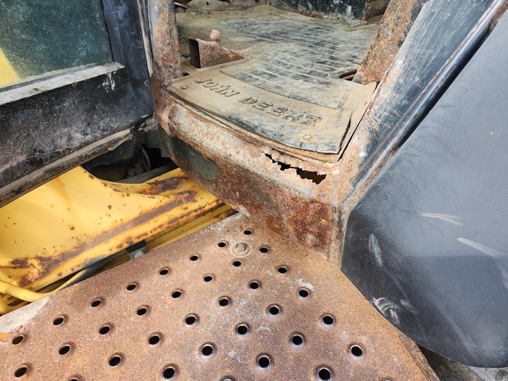 tag-#271,-1997-jd-310e-backhoe-image-19