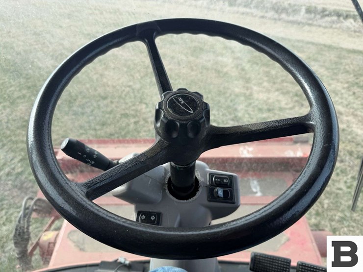 2008-case-ih-7010-image-98